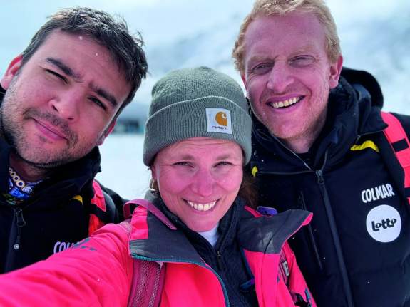 6964C076 11C5 47B9 BA6E FE5F80098D6F 1 105 C