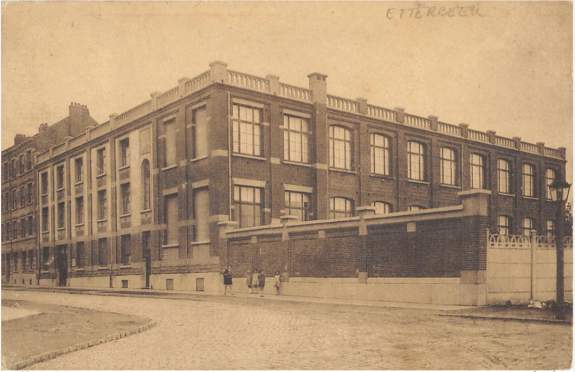 Une carte postale des années 1930 